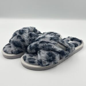 Tahari Lexi Fuzzy Slippers Womens Gray Leopard Faux Fur Cross Band Slide Size 6M